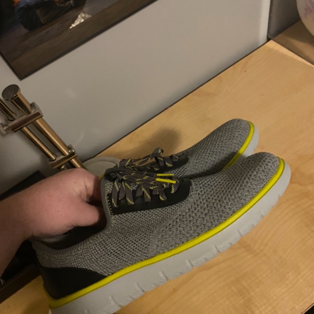 Cole haan lifestyle shoe size 10.5